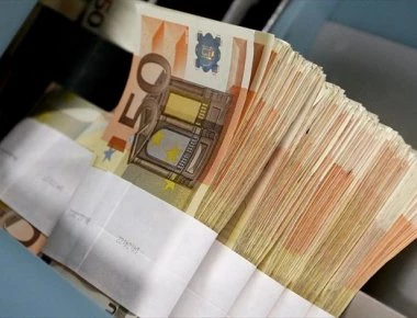 Την Παρασκευή χαλαρώνουν εκ νέου τα capital controls - Καταργείται το όριο για την ανάληψη μετρητών